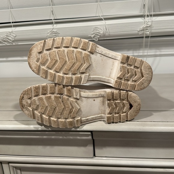 White Burberry Rain Boots - Picture 6 of 9